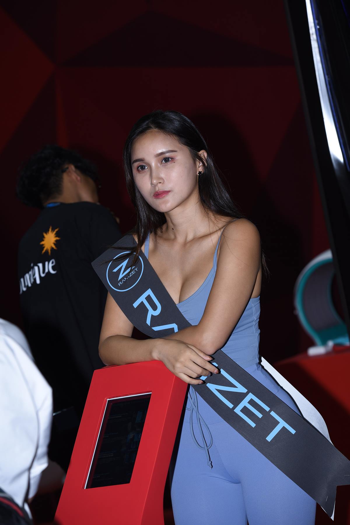 精选街拍作品 NO.5605 蓝色瑜伽运动装[71P/75MB]插图