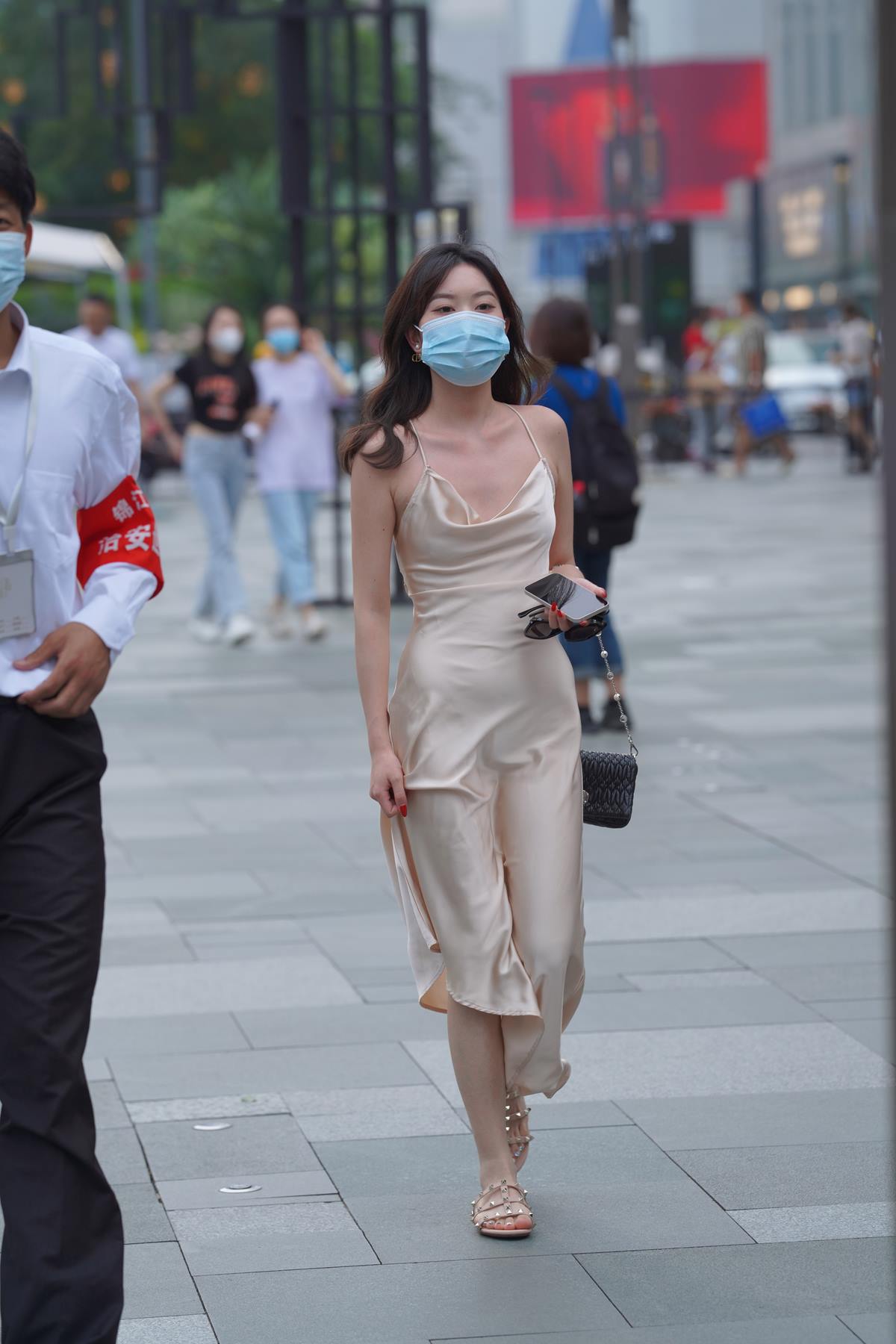 精选街拍作品 NO.5604 吊带长裙[49P/102MB]插图