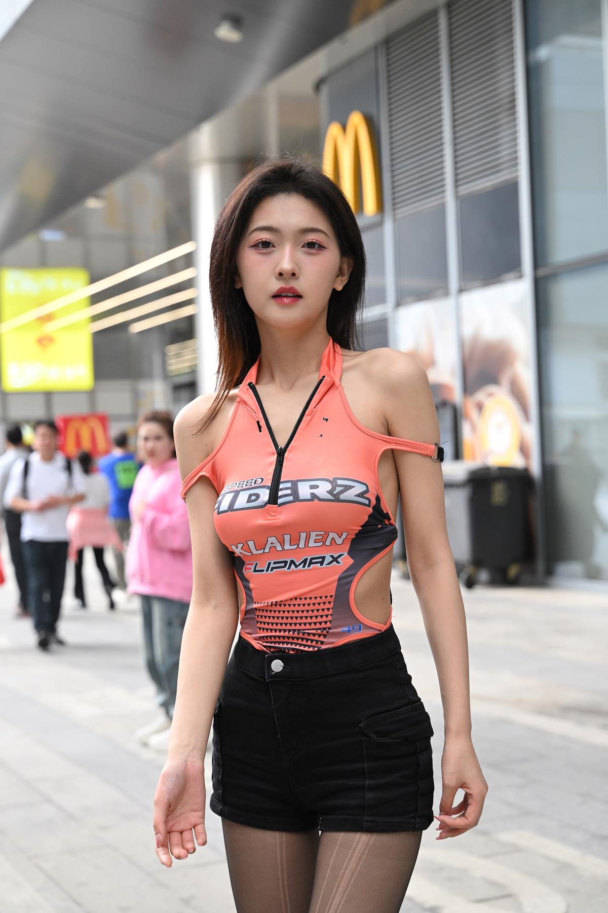 精选街拍作品 NO.5490 清秀甜美主播[166P/443MB]插图1