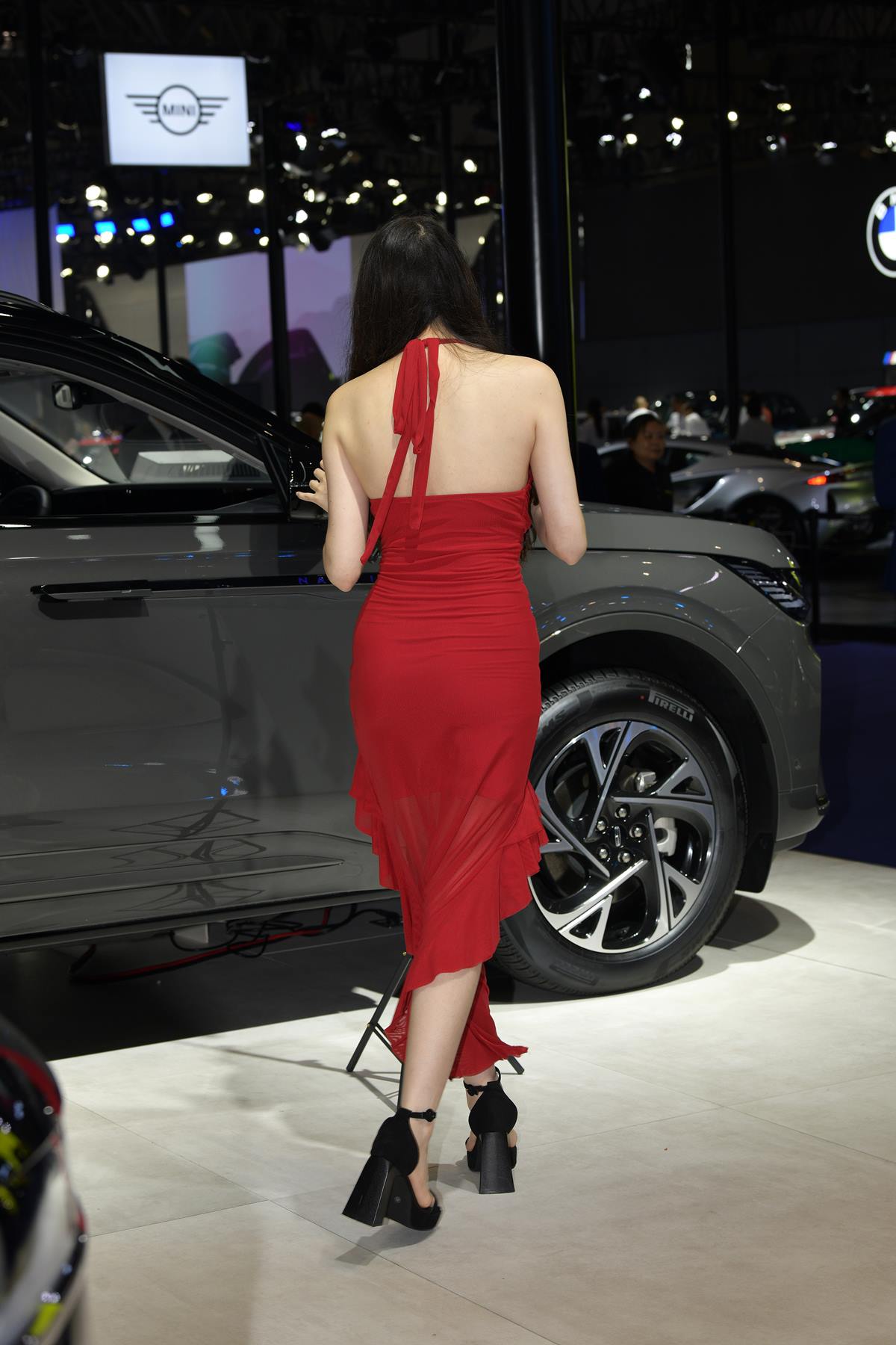 精选街拍作品 NO.5586 红色长裙[37P/91MB]插图1