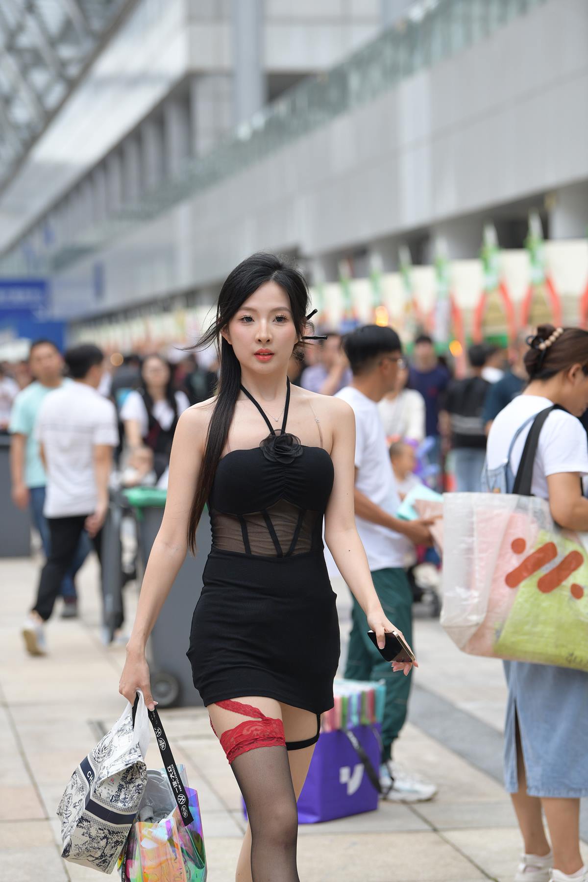 精选街拍作品 NO.5551 黑色吊带裙[70P/158MB]插图1