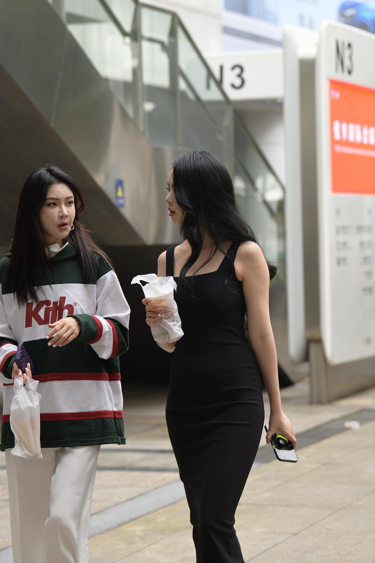 精选街拍作品 NO.5556 黑色吊带修身裙[55P/130MB]插图2