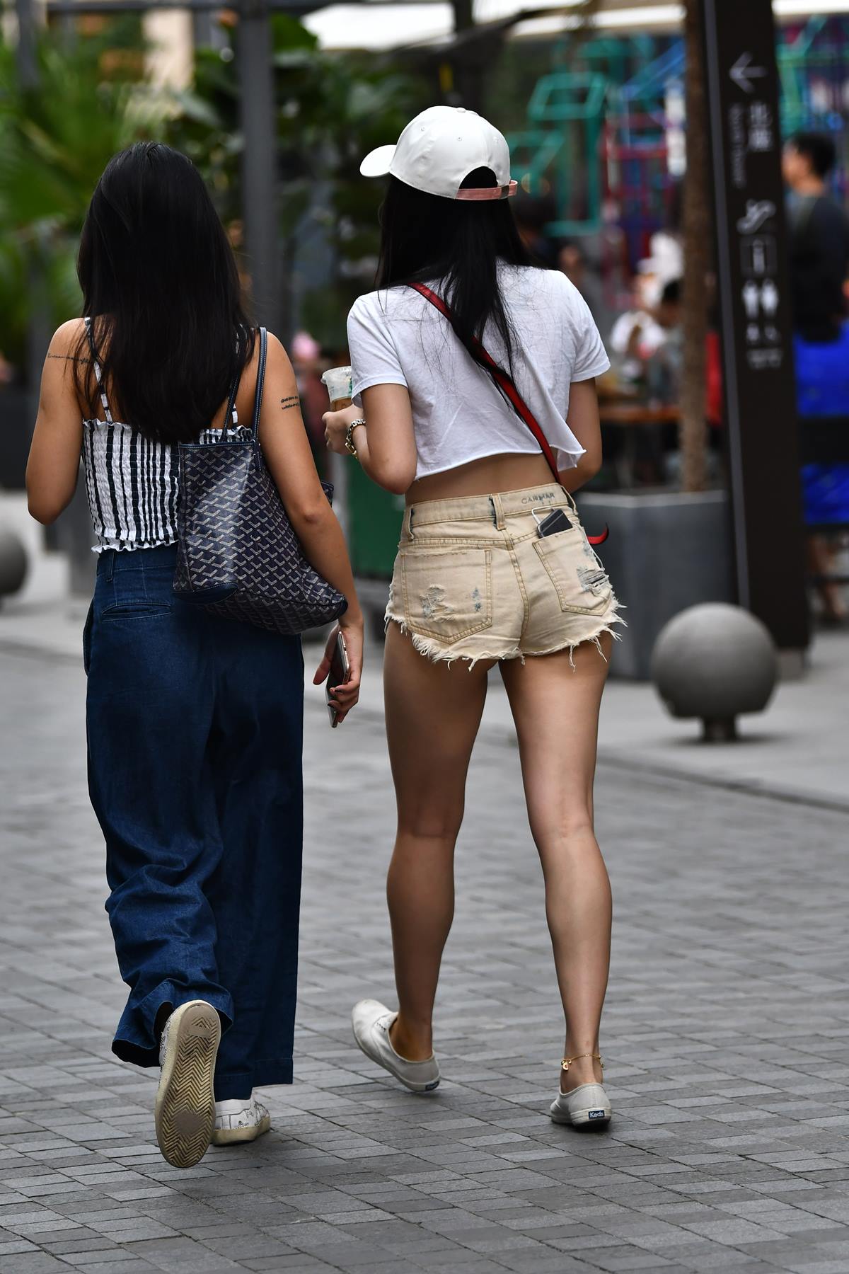 精选街拍作品 NO.5557 青春牛仔短裤[42P/46MB]插图1