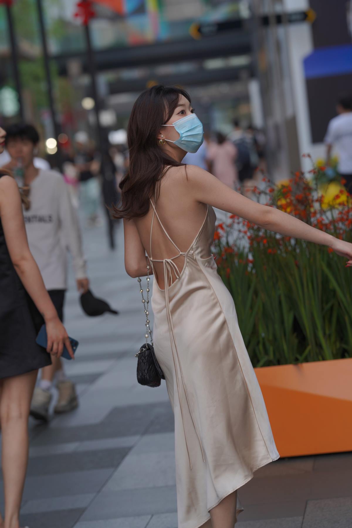 精选街拍作品 NO.5604 吊带长裙[49P/102MB]插图2