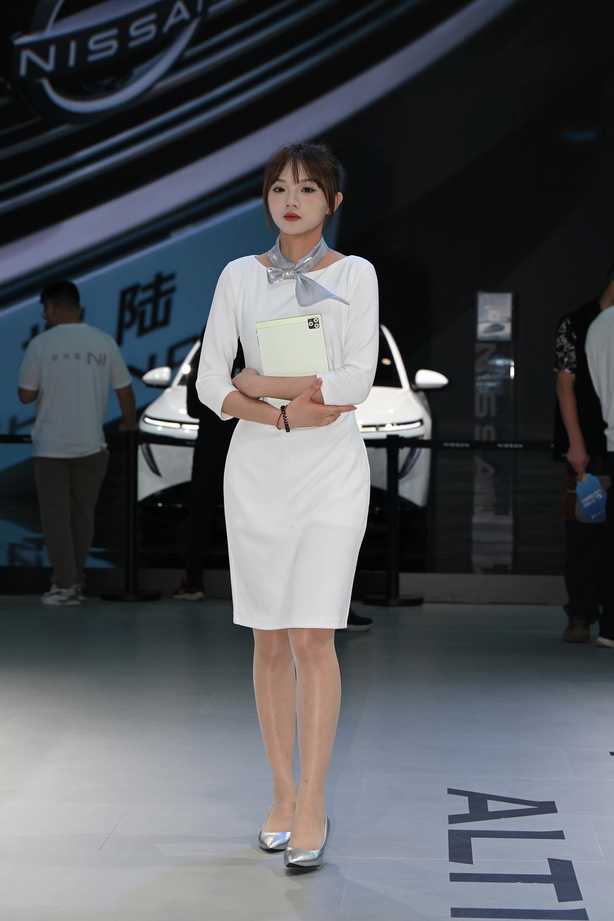 精选街拍作品 NO.5589 清秀OL小解解[53P/93MB]插图2