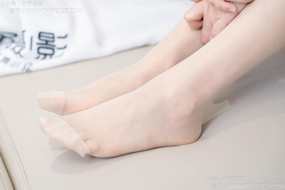 甜予摄影 NO.184 澜澜-板鞋、薄肉丝[125P/2V/9.76GB]插图