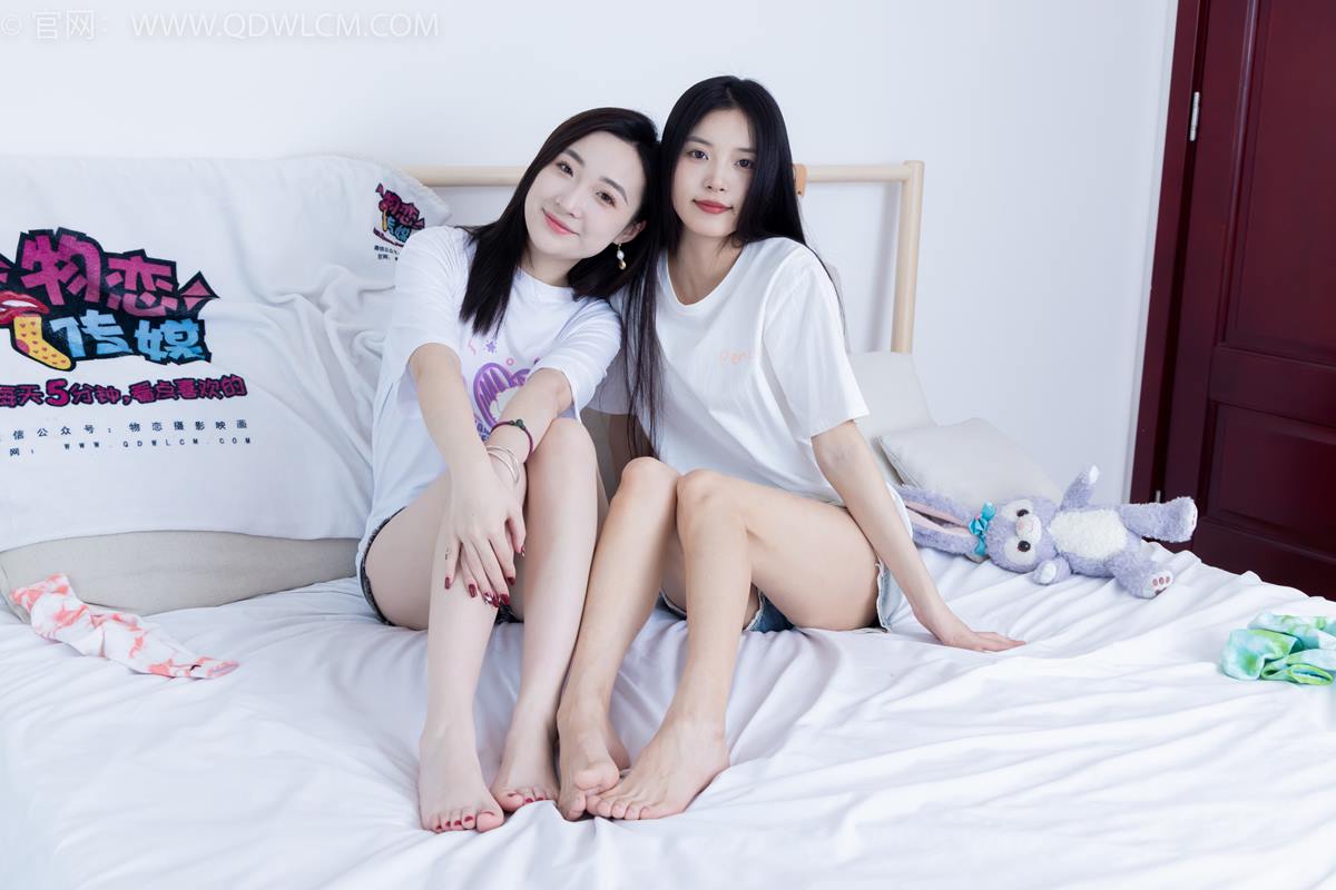 勿恋传媒 NO.2345 茯苓恬恬-两双板鞋、红棉袜、绿棉袜、裸足[165P/1V/5.50GB]插图