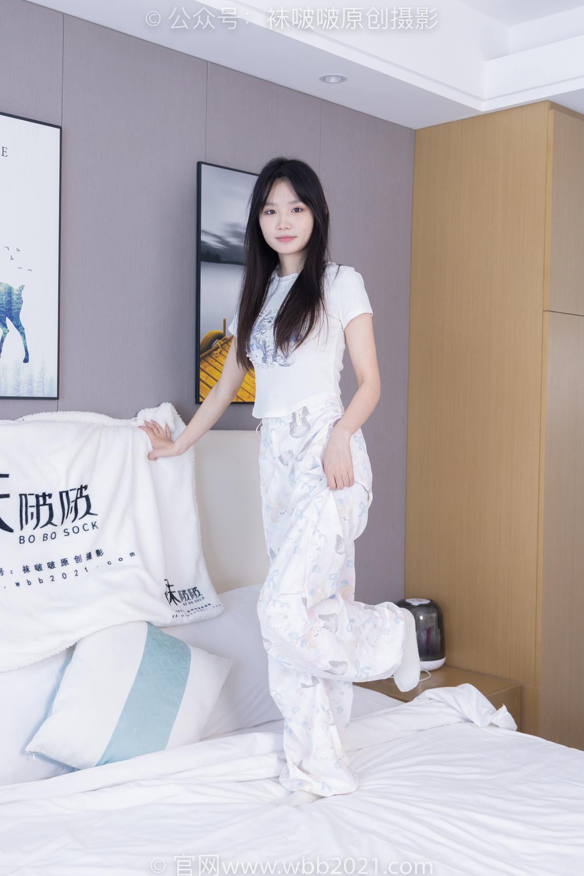 [BoBoSocks袜啵啵]NO.550 甜甜圈-板鞋自然穿脏白棉袜[148P/1V/5.90GB]插图3