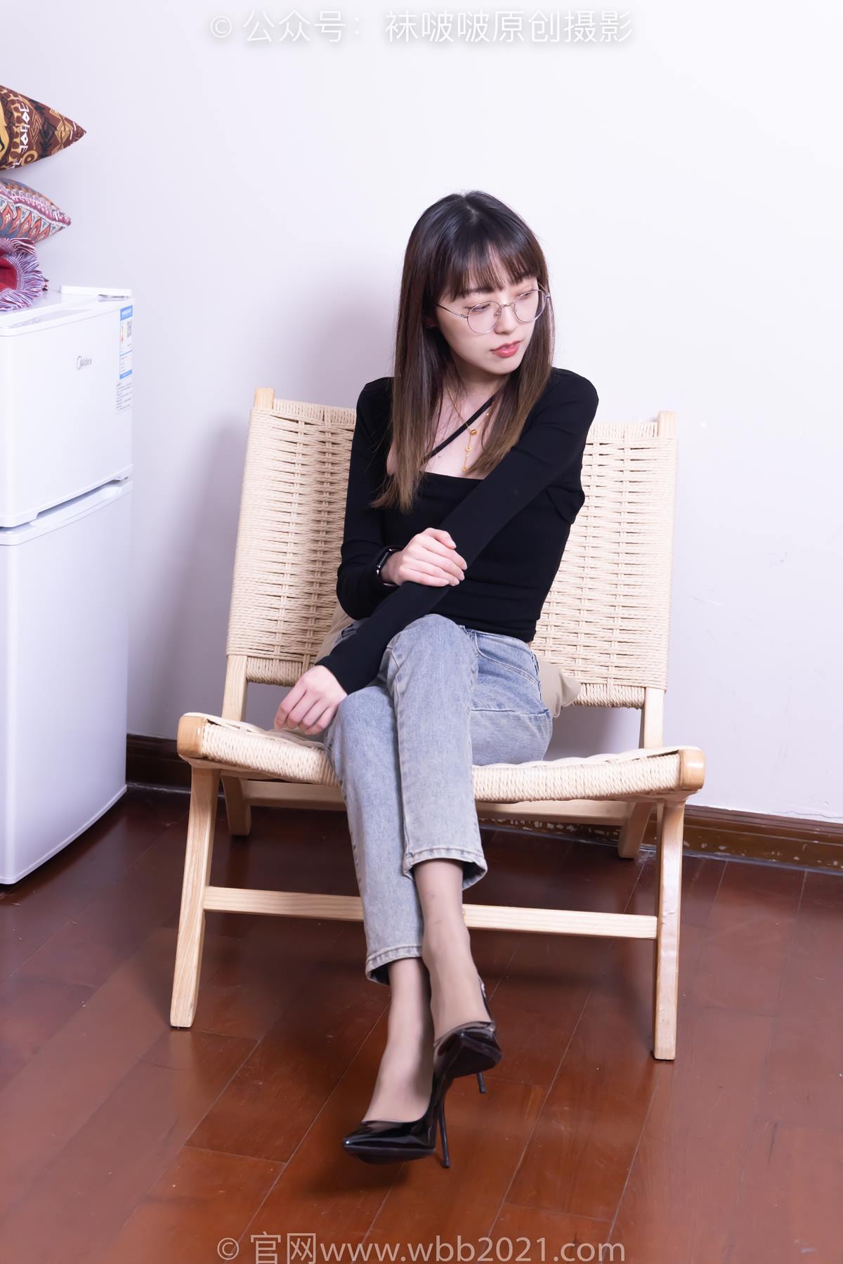 [BoBoSocks袜啵啵]NO.547 稚予-高跟鞋、薄灰丝、裸足、裤里丝[145P/1V/5.45 GB]插图1