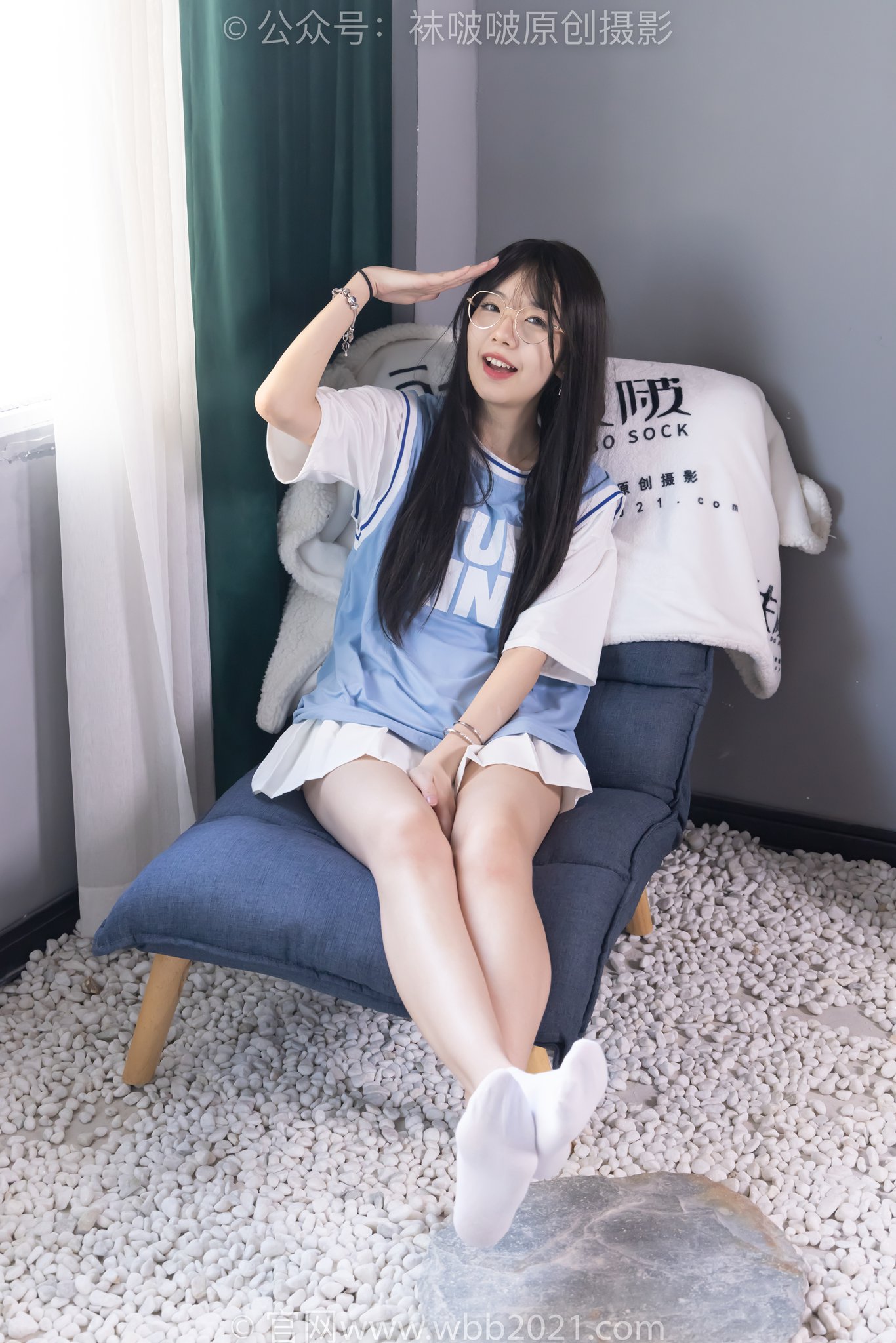 袜啵啵561花絮版5小甜豆板鞋短白棉袜裸足模特脚淋芦荟胶踩芦荟胶剧情[155P1V5.76G]插图7