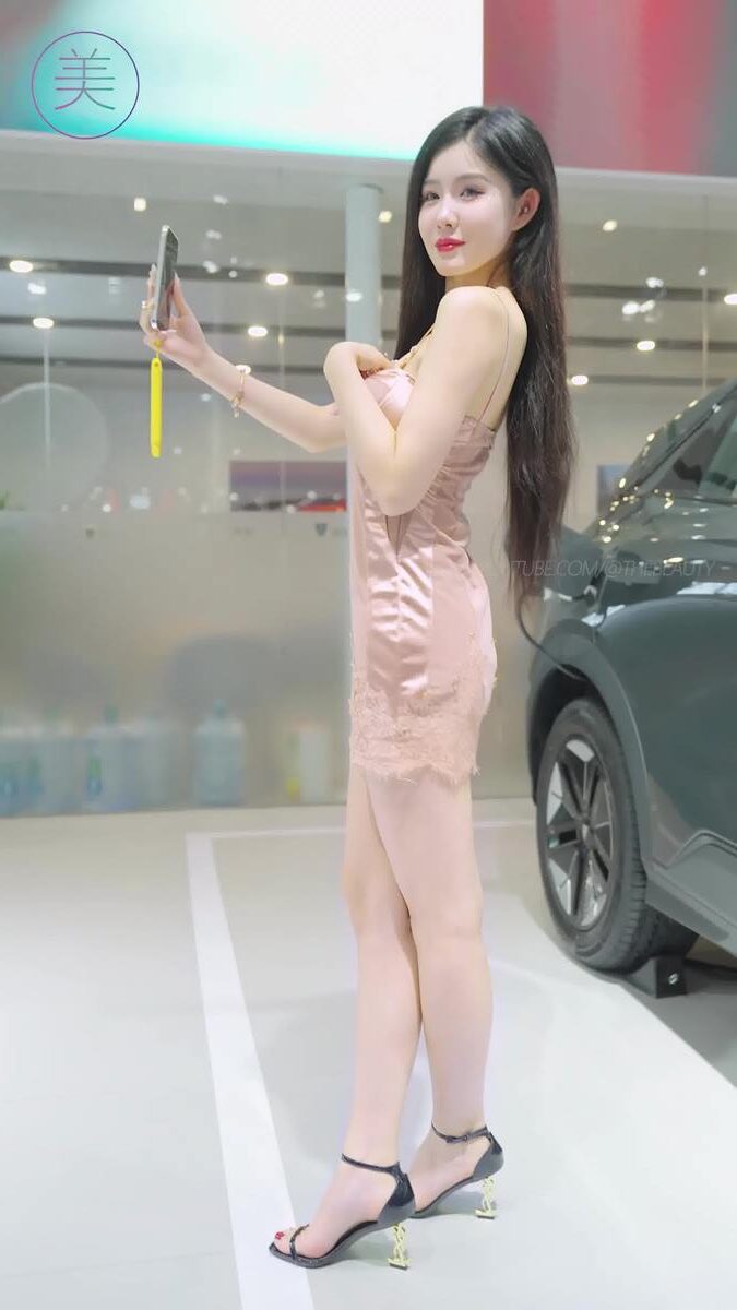 NO.1212 2024 深圳粤港澳大湾区车展 Model 车模随拍 63[1V/190MB]插图1