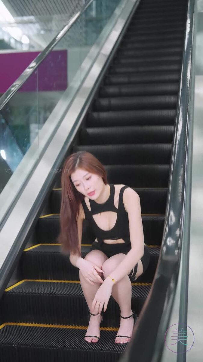 NO.1223 2024 深圳粤港澳大湾区车展 Model 车模随拍 74[1V/283MB]插图