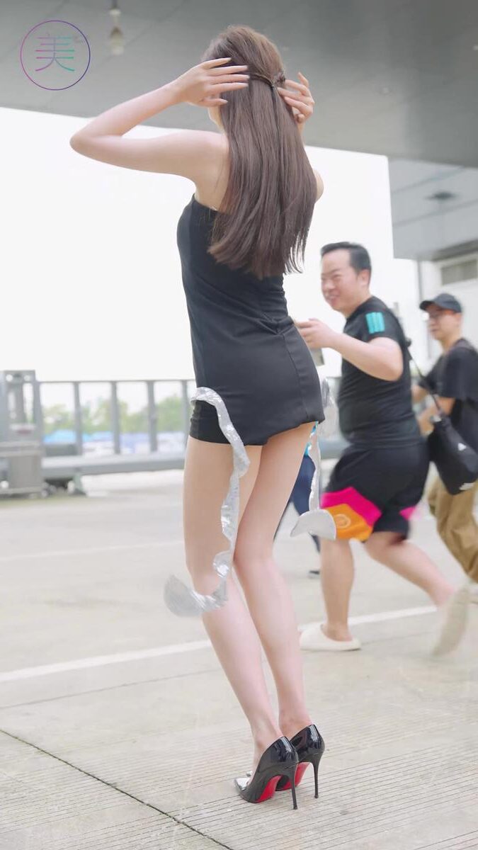 NO.1227 2024 深圳粤港澳大湾区车展 Model 车模随拍 78[1V/310MB]插图2