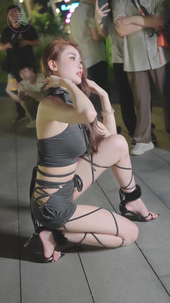 NO.1228 2024 深圳粤港澳大湾区车展 Model 车模随拍 79[1V/207MB]插图2