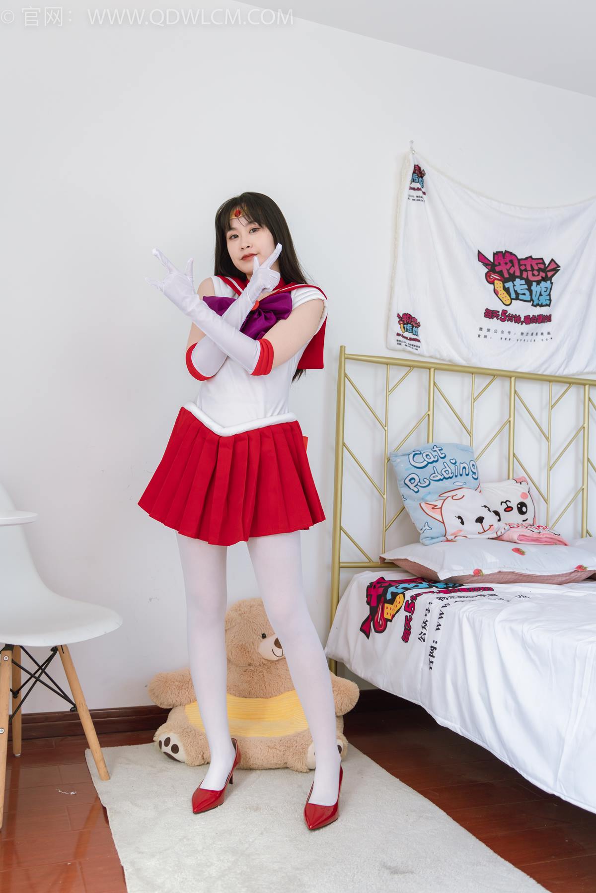 勿恋传媒 NO.2373 兮兮-cos至服、高跟鞋、厚白丝[150P/1V/3.86GB]插图1