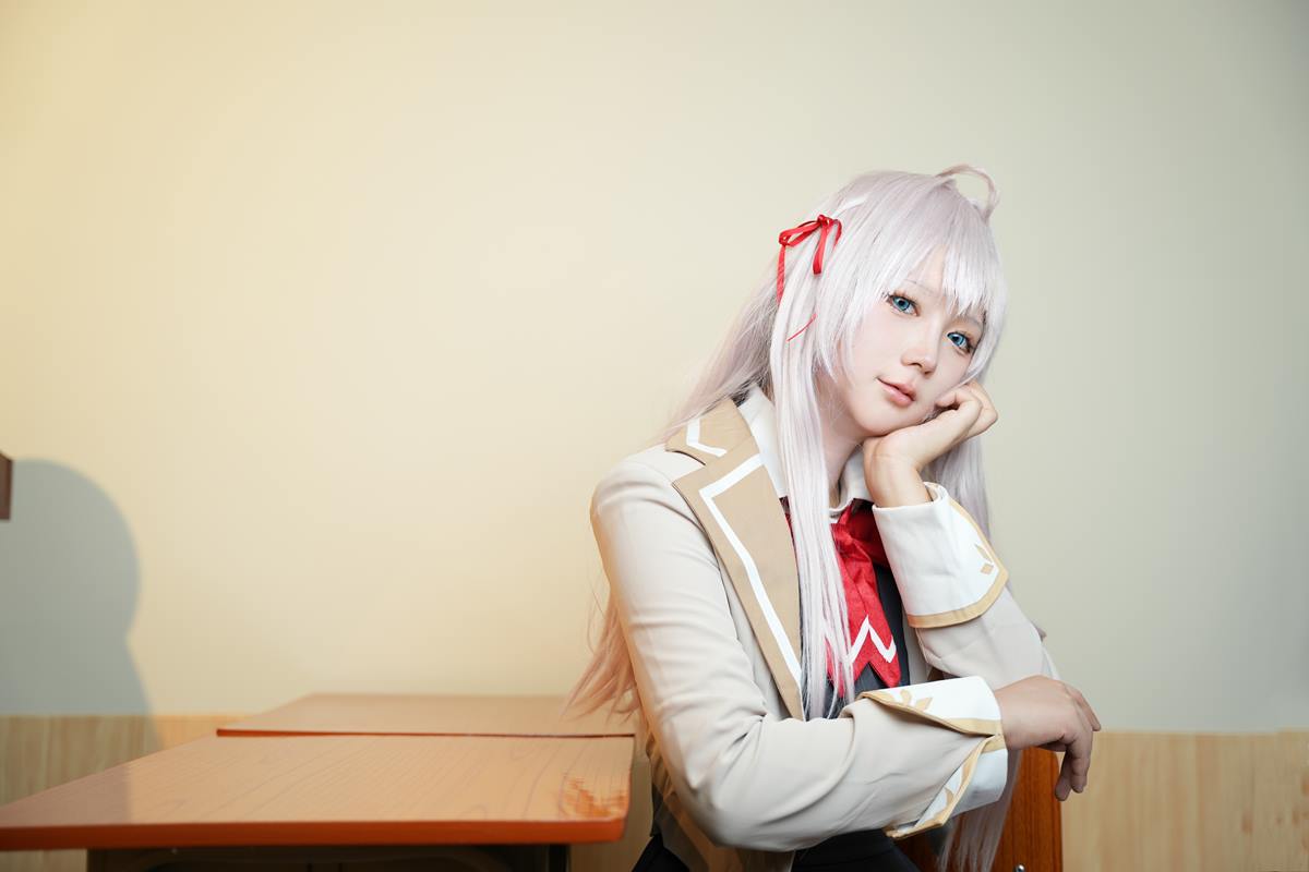 喜欢爱理吗 – 不时以俄语轻声遮羞的邻座艾莉同学[30P/135MB]插图1