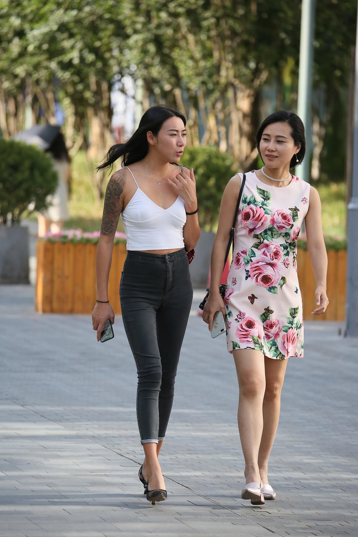 精选街拍作品 NO.5647 高挑花臂牛仔裤[83P/95MB]插图3