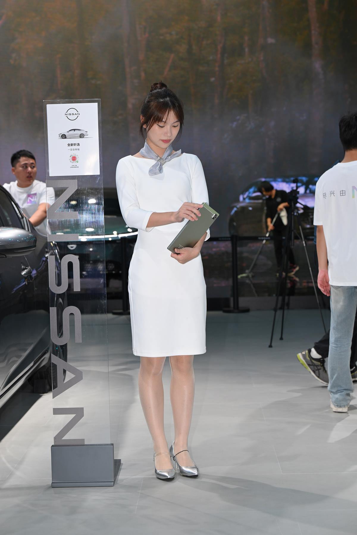 精选街拍作品 NO.5683 白色至服裙[70P/124MB]插图3