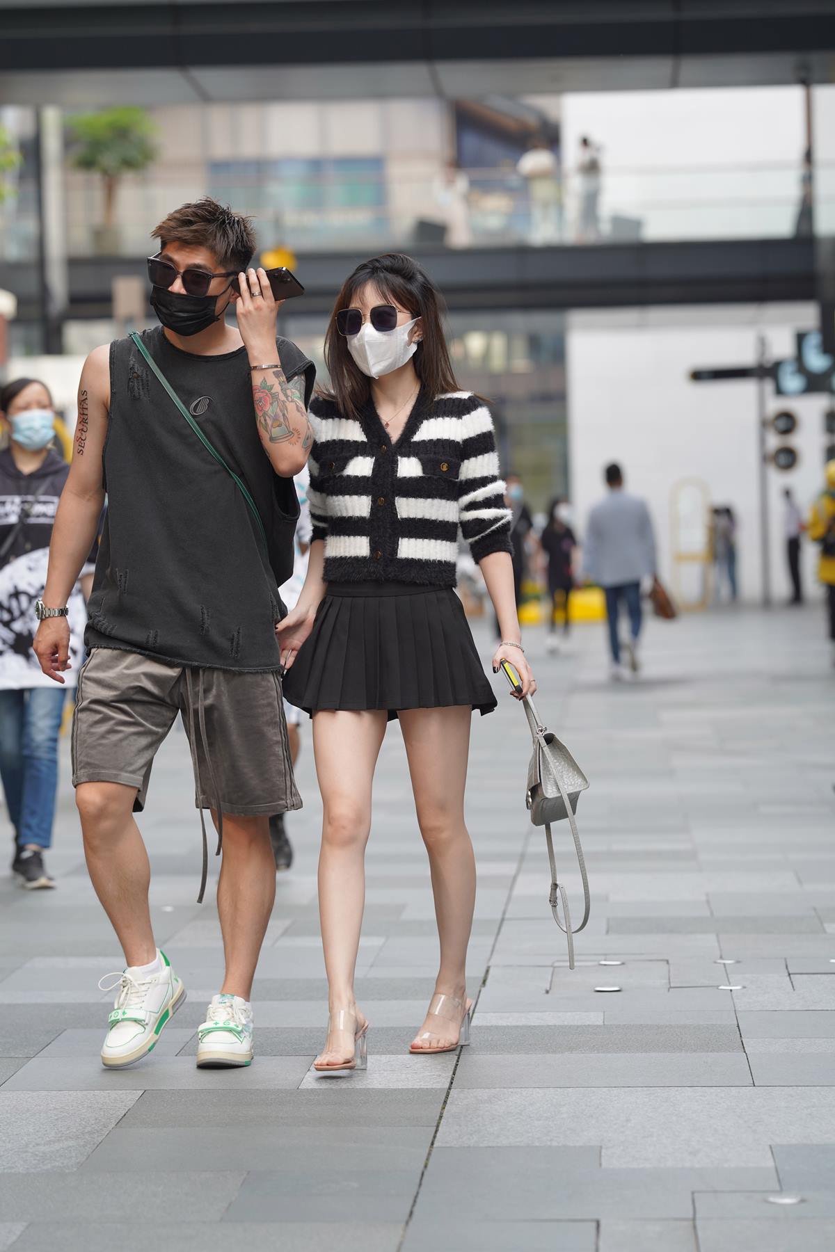 精选街拍作品 NO.5694 黑色超短百褶裙[65P/148MB]插图2