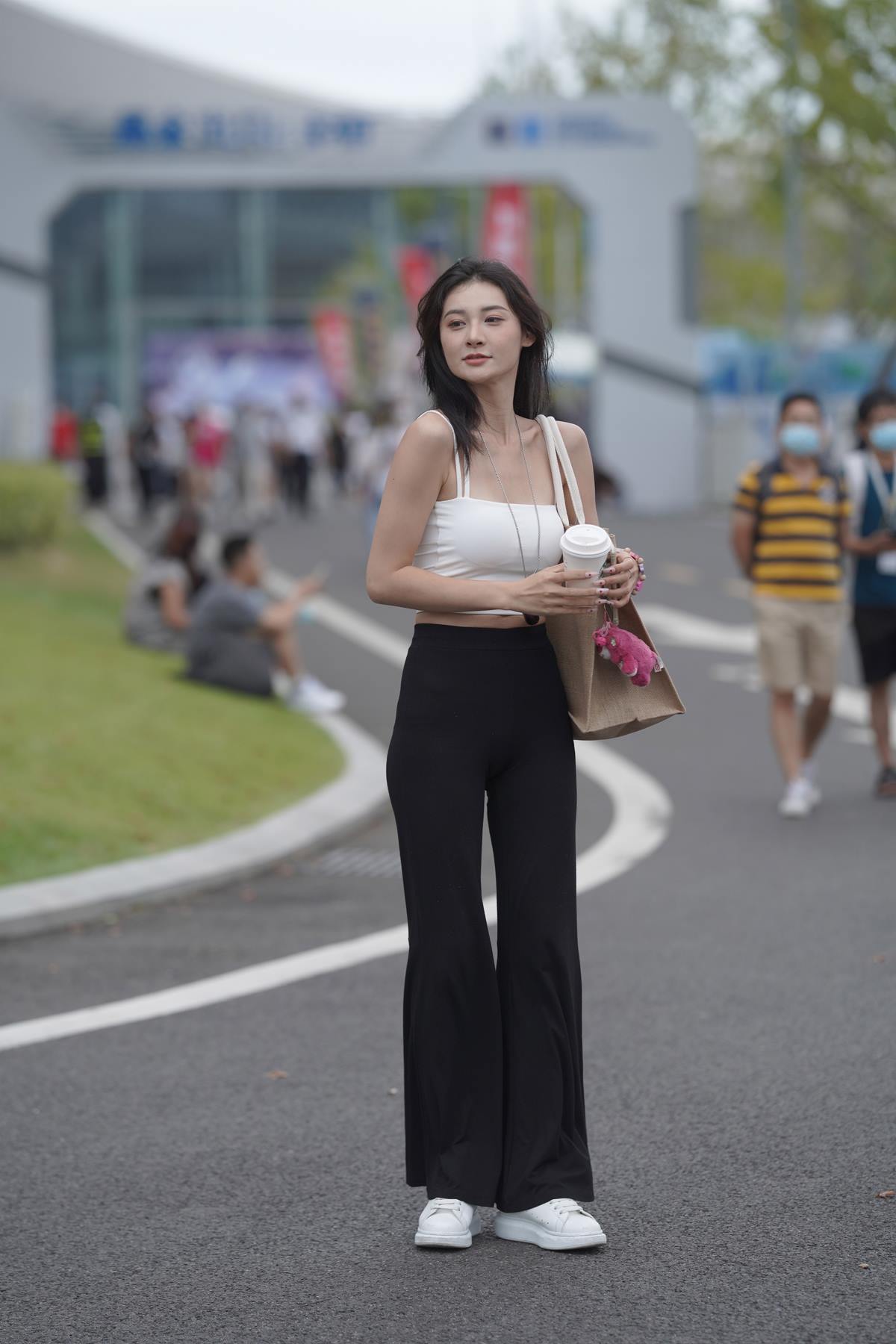 精选街拍作品 NO.5731 黑白搭配好身材[30P/63MB]插图