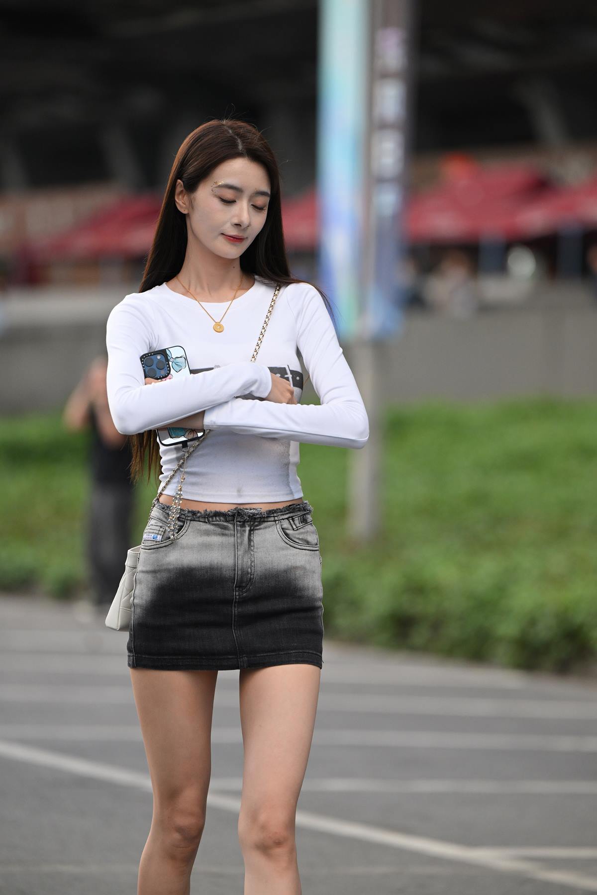 精选街拍作品 NO.5609 牛仔裙大长腿[63P/170MB]插图