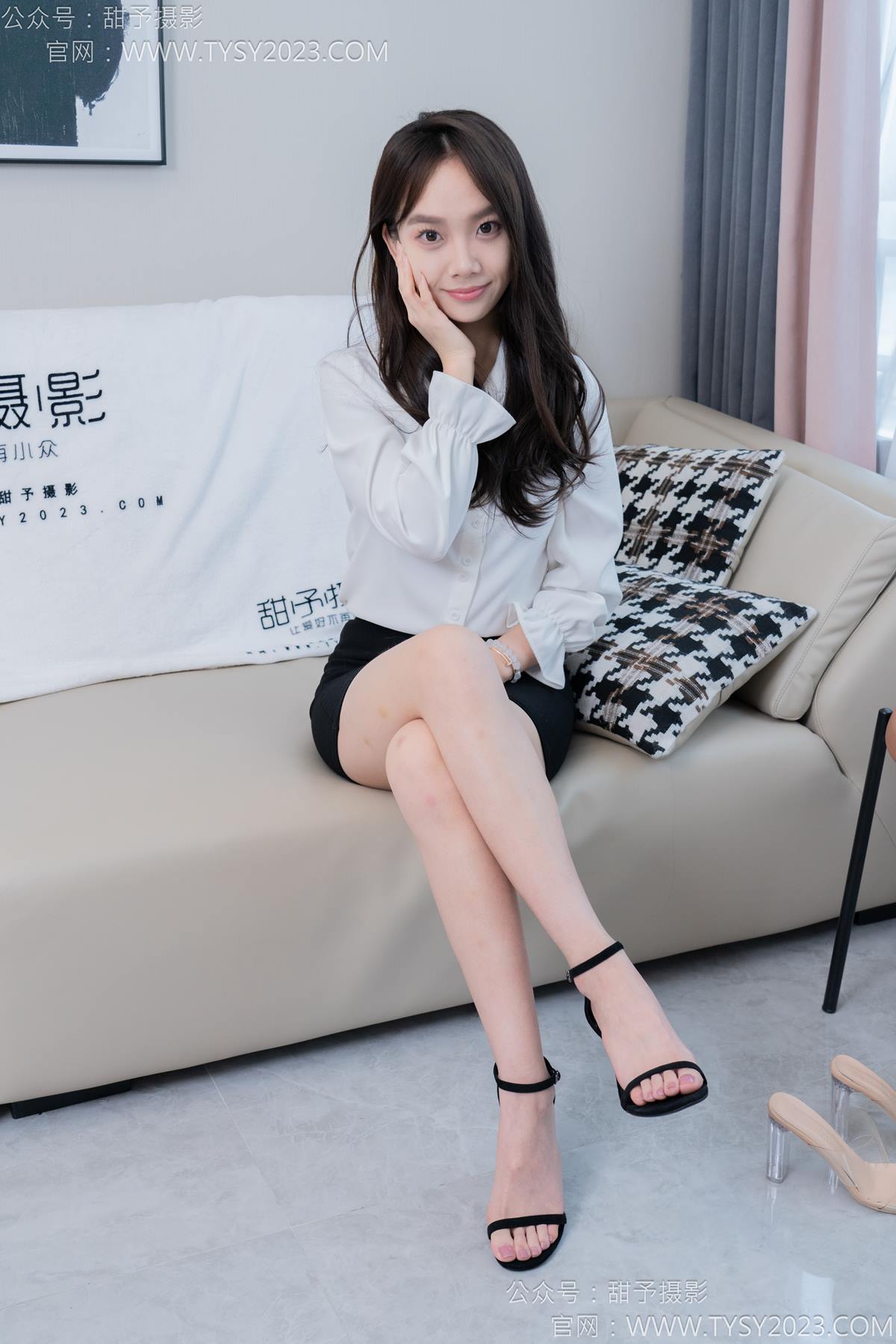 甜予摄影 NO.188 贝壳-透明高跟、高跟鞋、薄肉丝、薄黑丝、裸足[148P/2V/11.1GB]插图3