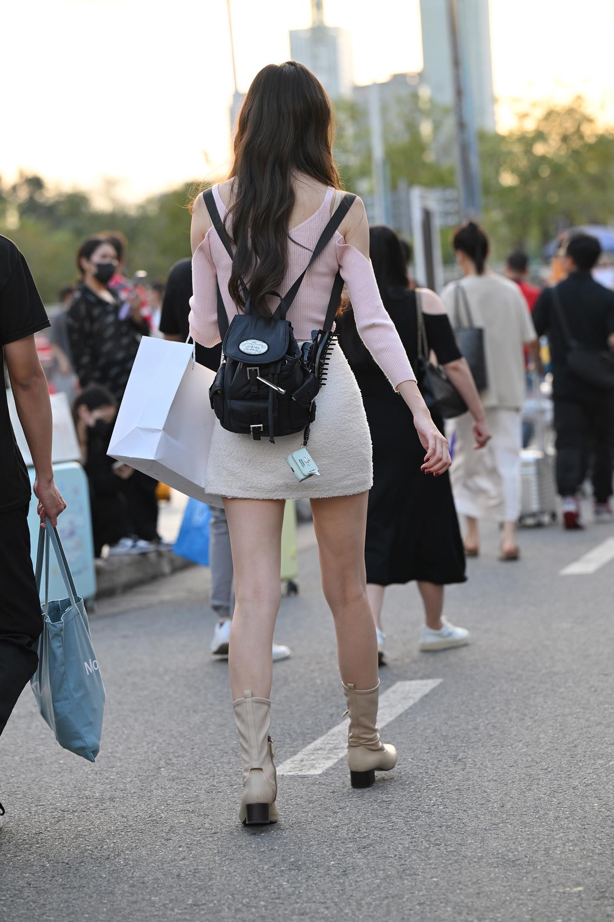 精选街拍作品 NO.5687 白色短裙[35P/88MB]插图2