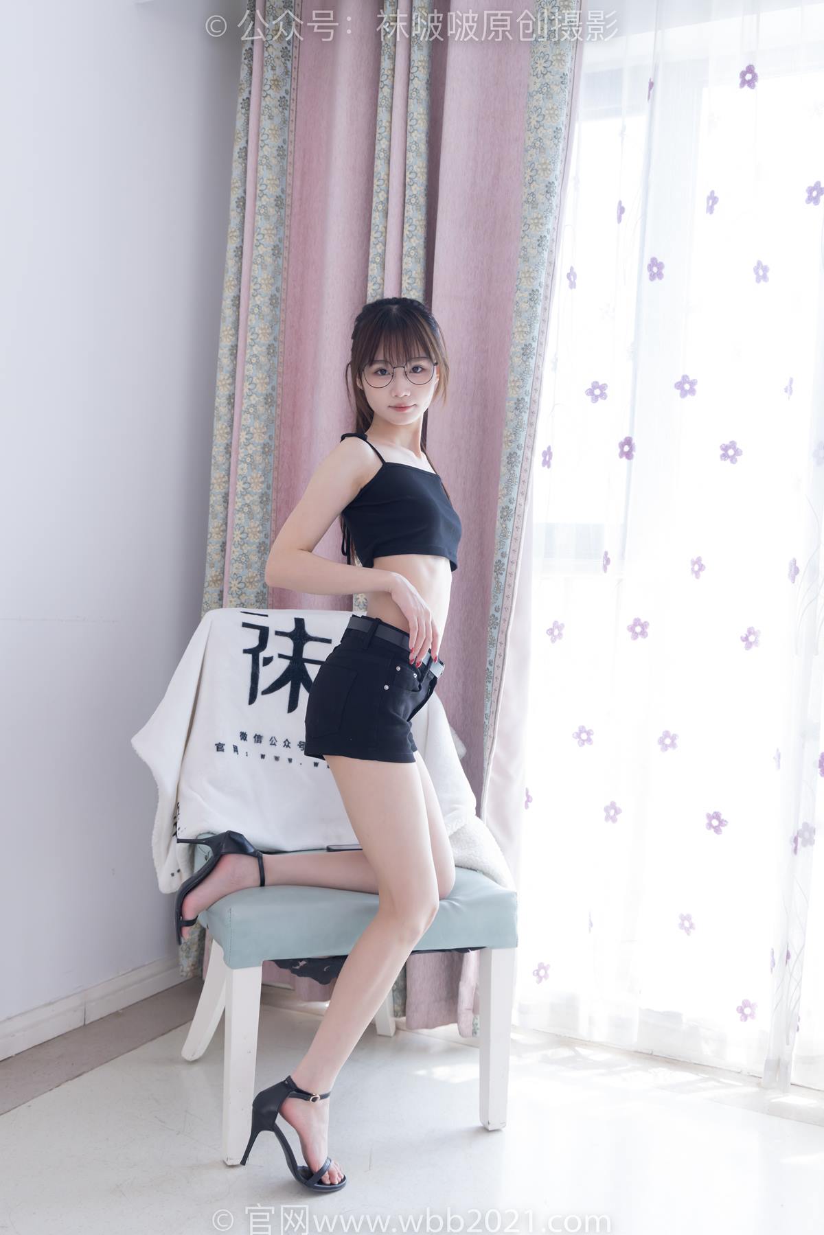 [BoBoSocks袜啵啵]NO.565 甜甜圈-高跟鞋、薄黑丝[150P/1V/5.44GB]插图2