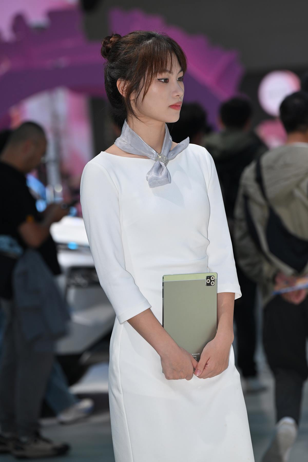 精选街拍作品 NO.5683 白色至服裙[70P/124MB]插图1