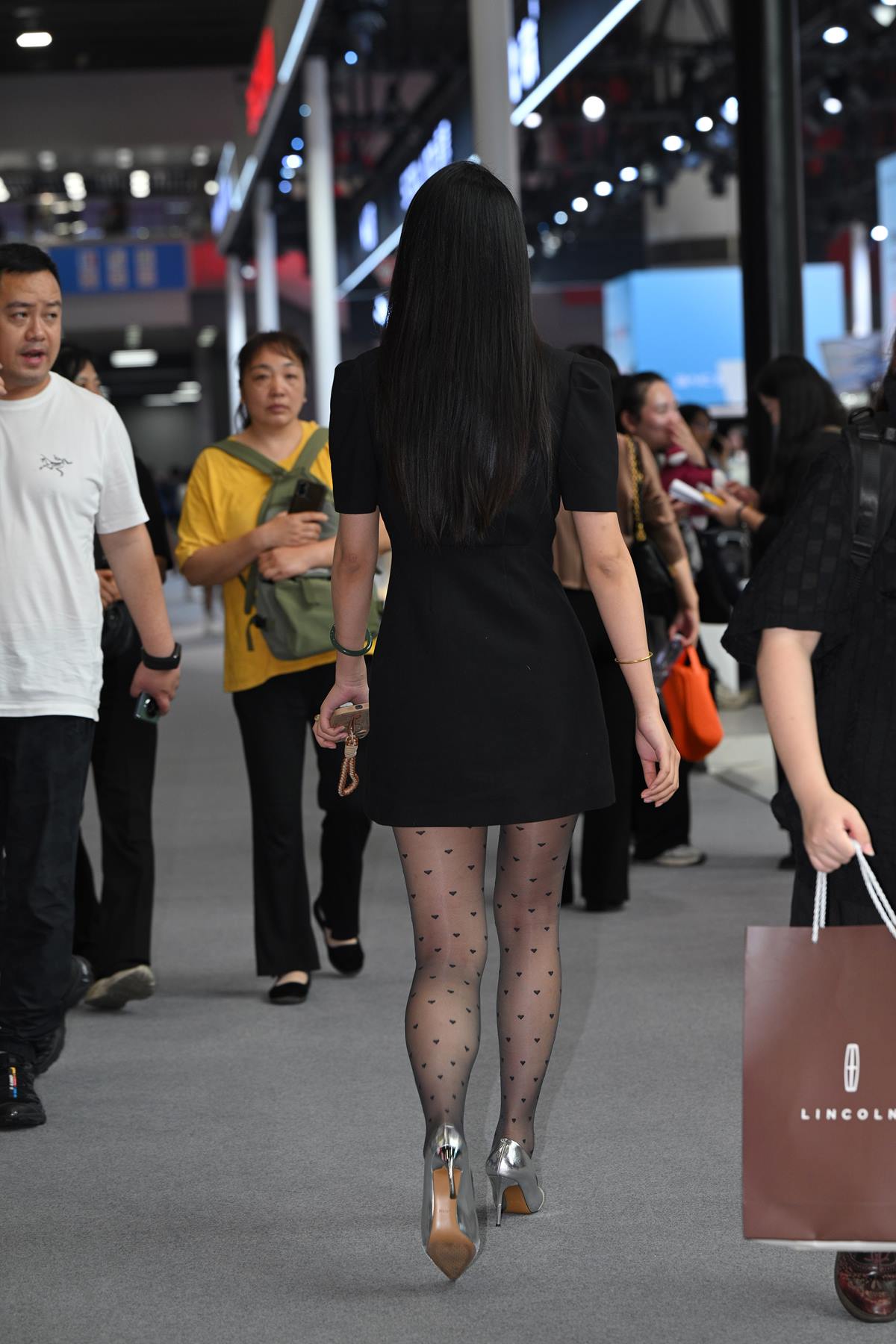 精选街拍作品 NO.5706 黑色西装裙[67P/165MB]插图1