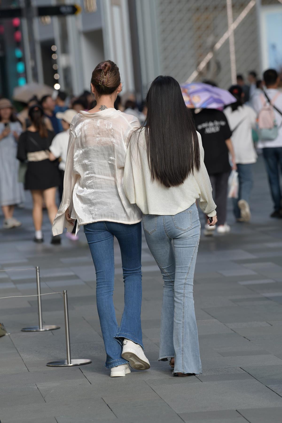 精选街拍作品 NO.5710 骨感青春牛仔裤[65P/168MB]插图