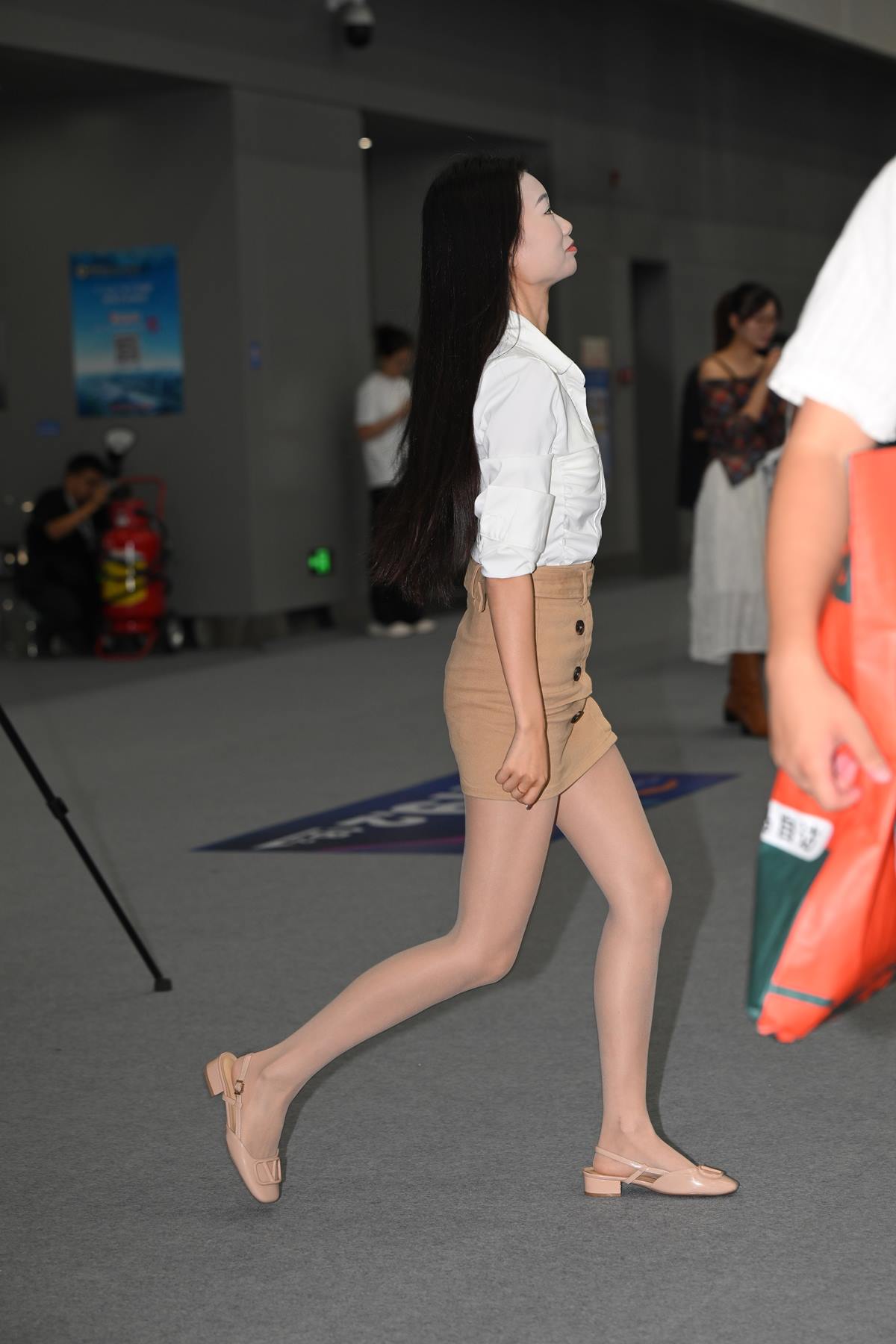 精选街拍作品 NO.5662 咖色短裤[81P/189MB]插图1