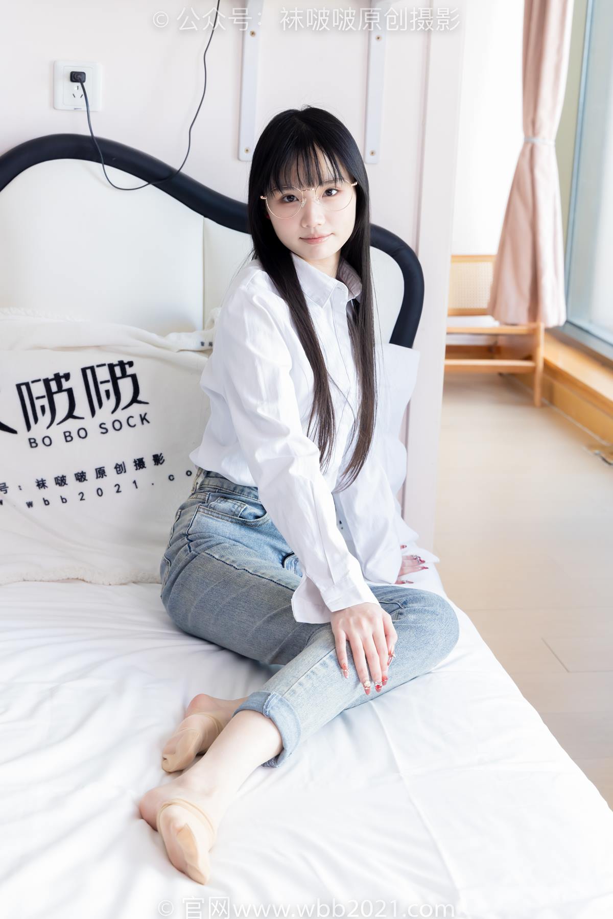[BoBoSocks袜啵啵]NO.559 甜甜圈-高跟鞋、短肉丝、垫脚半蹲半脱袜子剧情[146P/1V/6.22GB]插图2