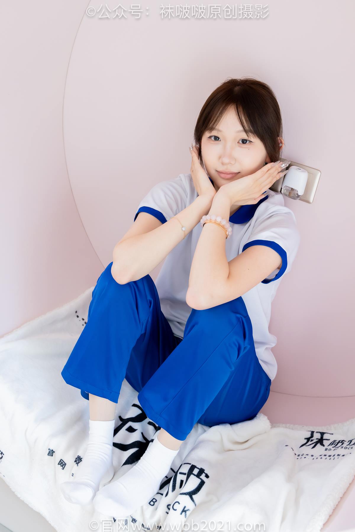 [BoBoSocks袜啵啵]NO.569 香菜-校服、板鞋、白棉袜、薄肉丝[157P/1V/7.15GB]插图3