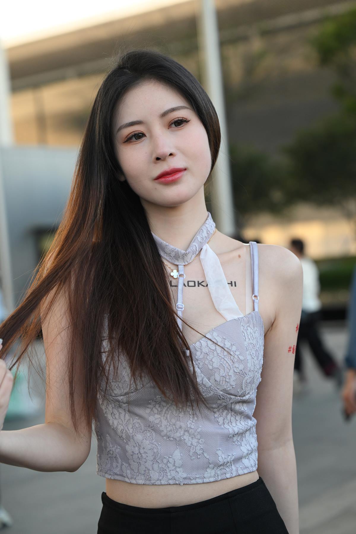 精选街拍作品 NO.5653 绝美优雅镁钕[84P/214MB]插图2