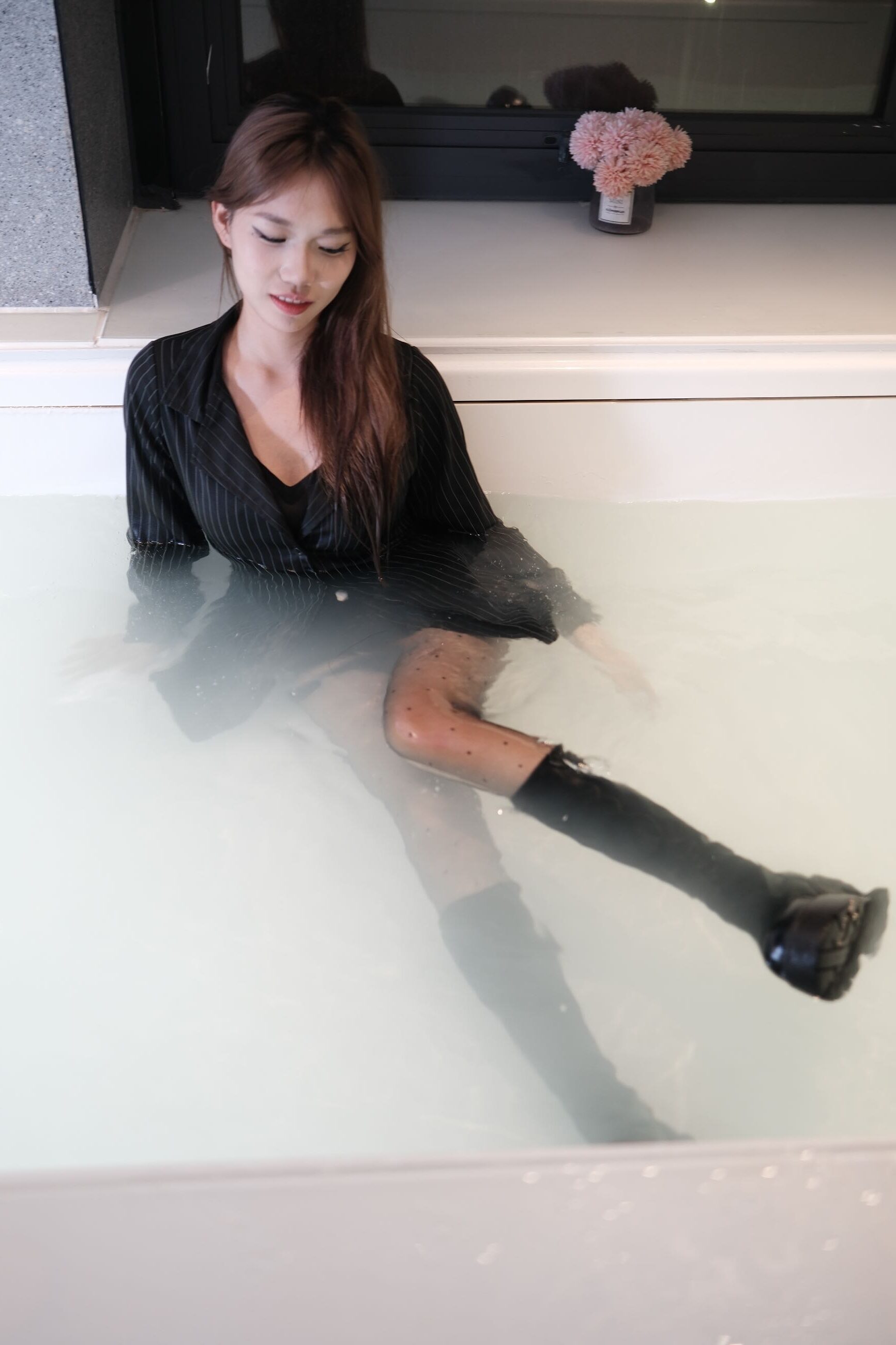 淼水映像：羊羊2-黑丝白袜长靴沾满粘液［682P/66V/21.72G］插图1