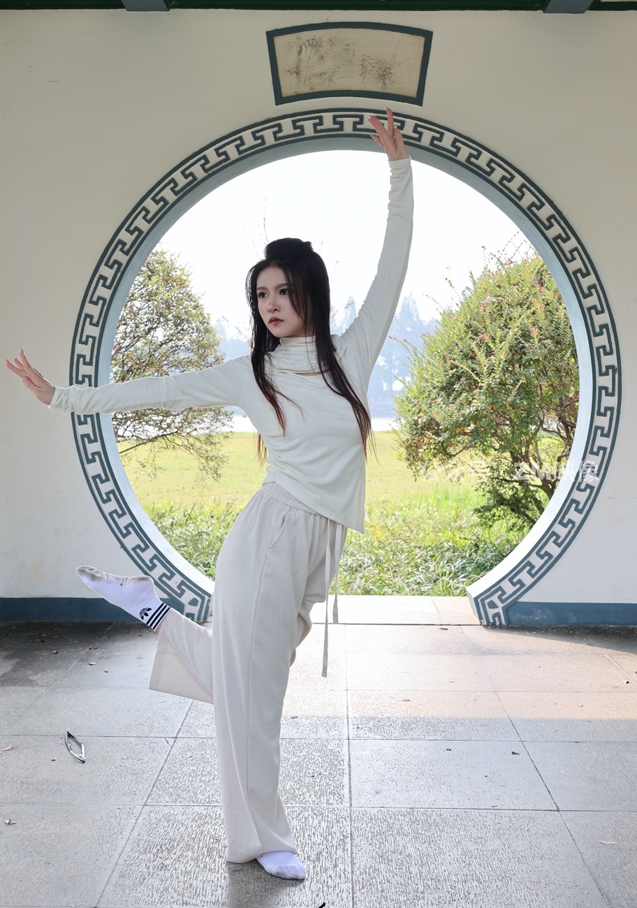 织梦映像 似水流年 梦在游荡去远方 完整版 [300P/1V/5.9G]插图4