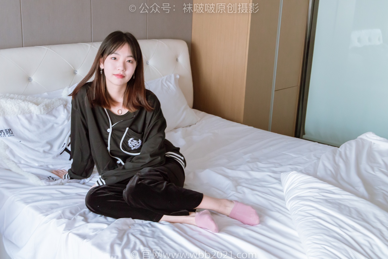袜啵啵 积分限定作品 20期 高帮帆布鞋粉色棉船袜 [134P/1V/6.09G]插图2