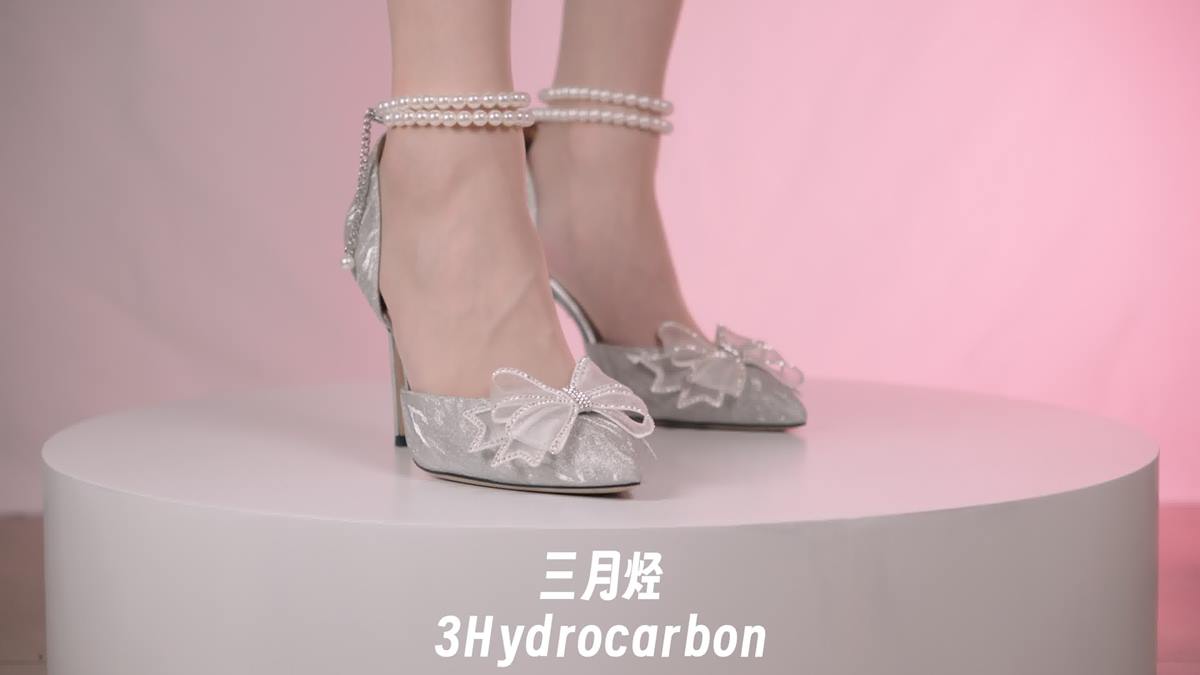 芝士好椰 – 水晶花嫁 LilyWei花嫁水晶高跟鞋[2V/544MB]插图4