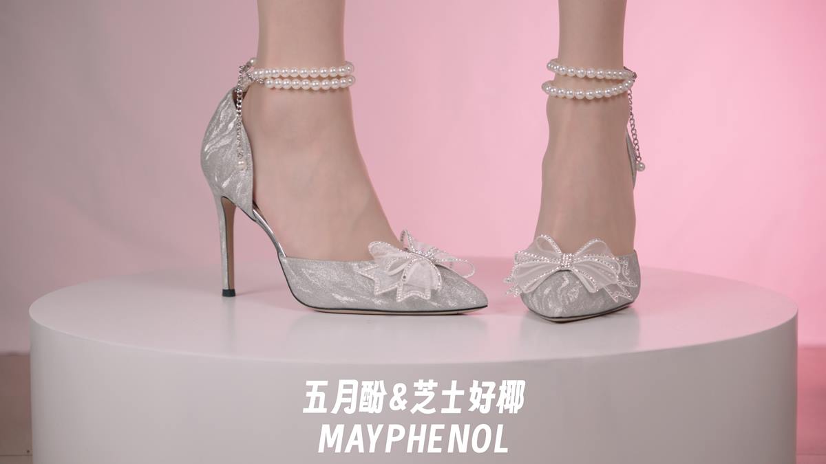 芝士好椰 – 水晶花嫁 LilyWei花嫁水晶高跟鞋[2V/544MB]插图2