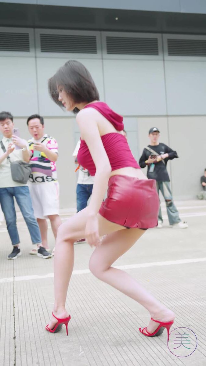 NO.1322 2024 深圳粤港澳大湾区车展 Model 车模随拍 116[1V/229MB]插图2
