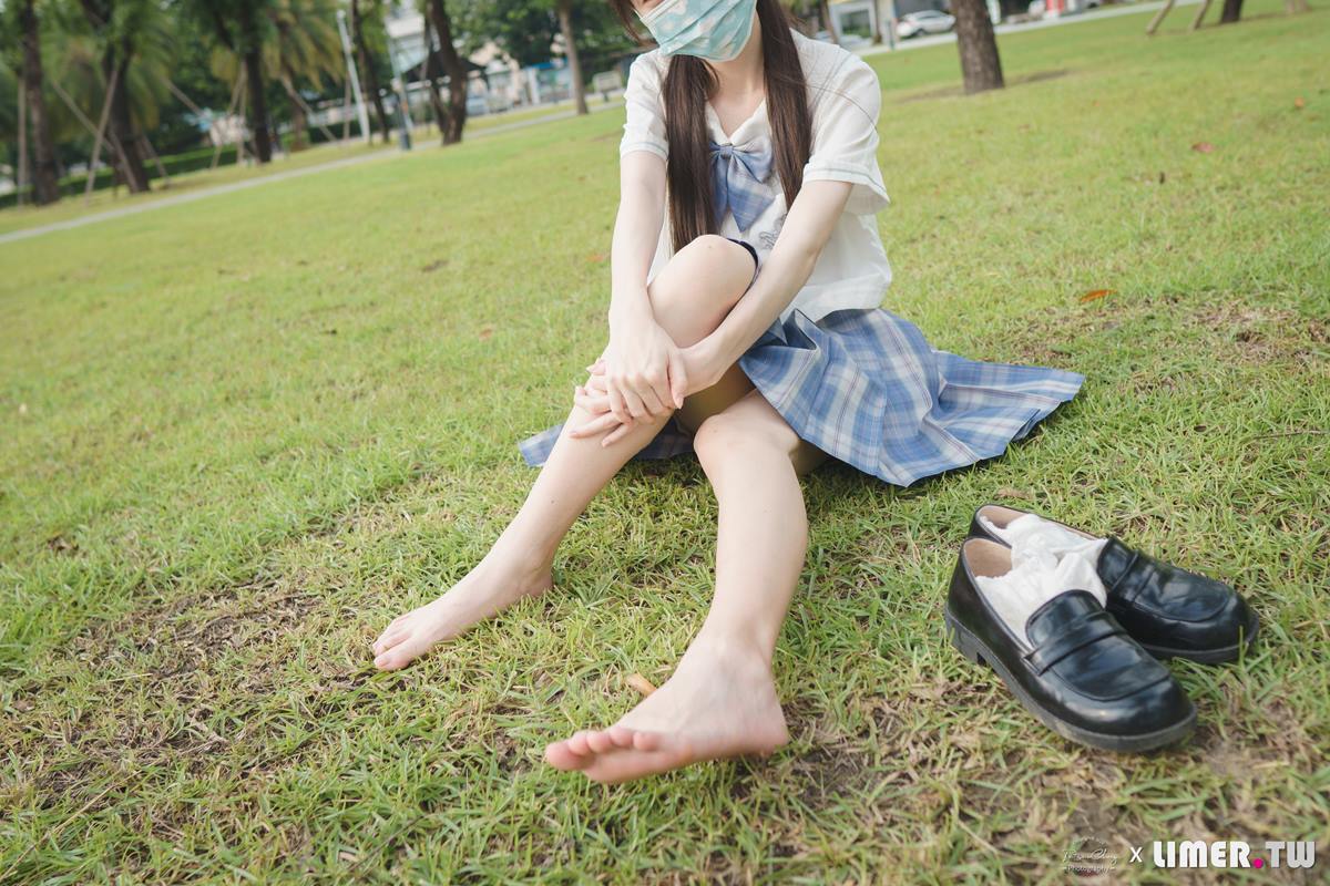 limerence 106 白玉公园JK裸足白棉袜脚 [117P/2V/1.02G]插图2