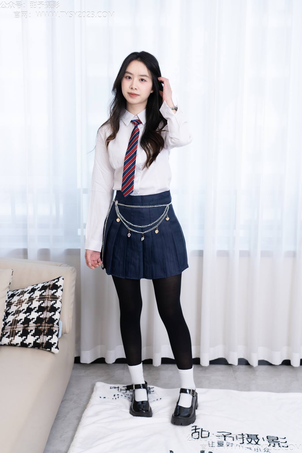甜予摄影 NO.196 知知-皮鞋、高跟鞋、白棉袜、小腿袜、肉丝、黑丝[144P/2V/10.1GB]插图1