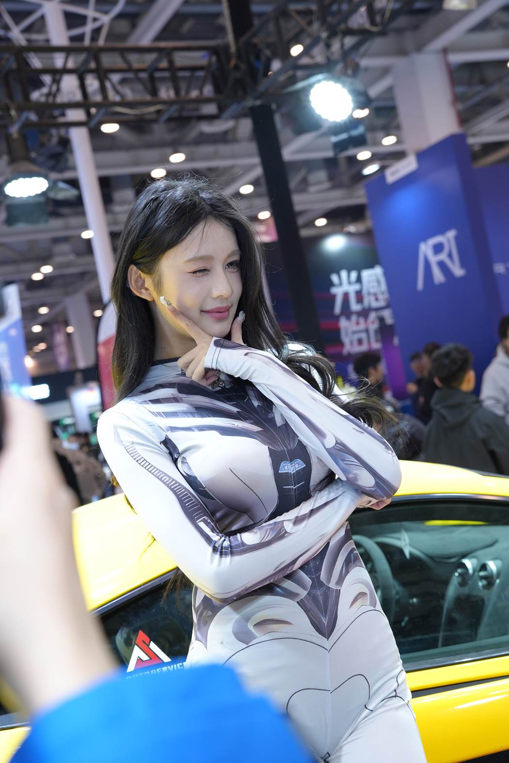 精选街拍作品 NO.5878 靓丽车模夏舒然[288P/395MB]插图3