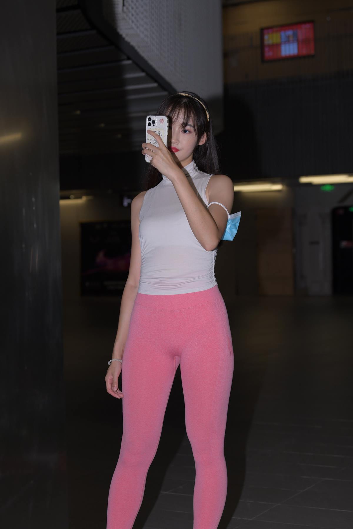 精选街拍作品 NO.5828 粉色瑜伽裤镁钕[183P/342MB]插图1