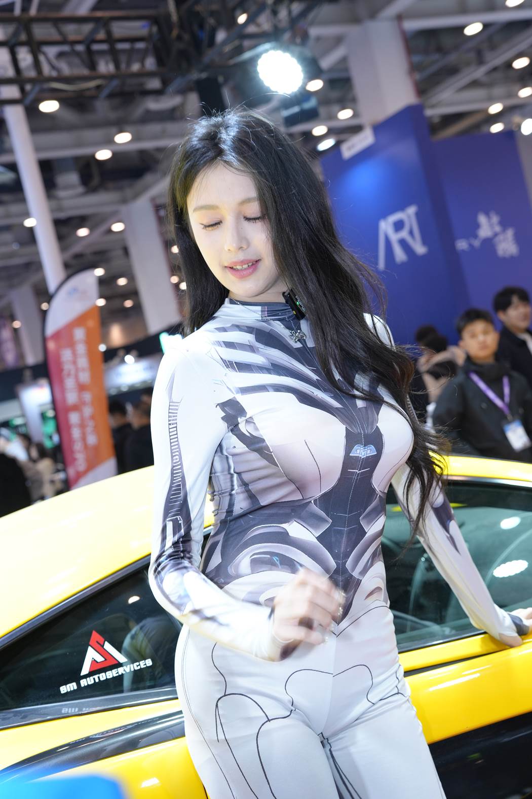 精选街拍作品 NO.5878 靓丽车模夏舒然[288P/395MB]插图