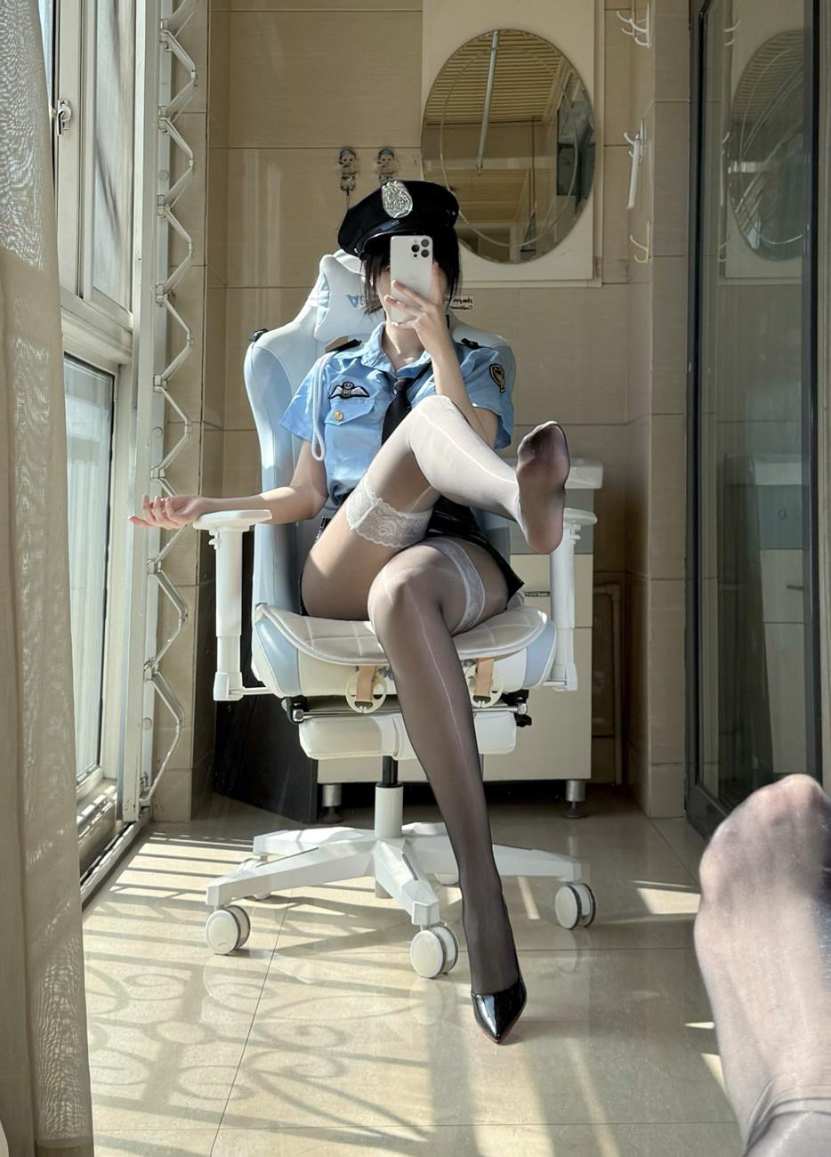 不可爱羚 – 女警至服[48P/102MB]插图2