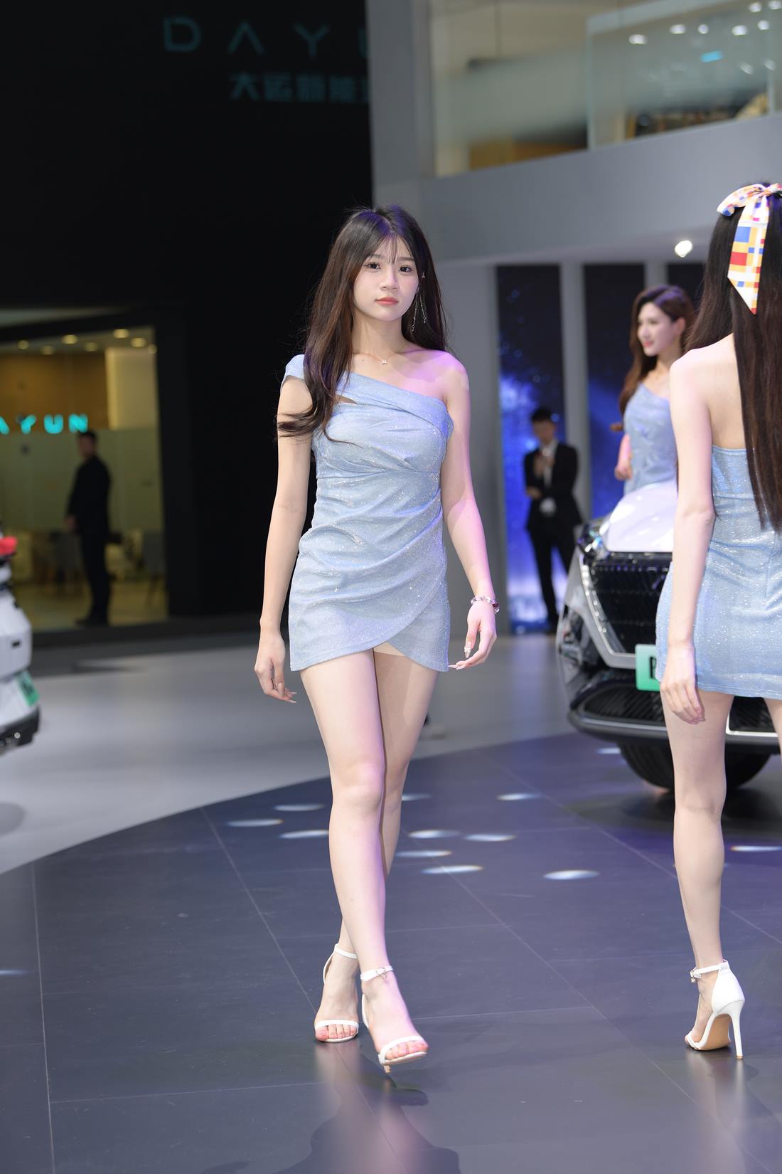 精选街拍作品 NO.5845 灰色修身裙[116P/267MB]插图