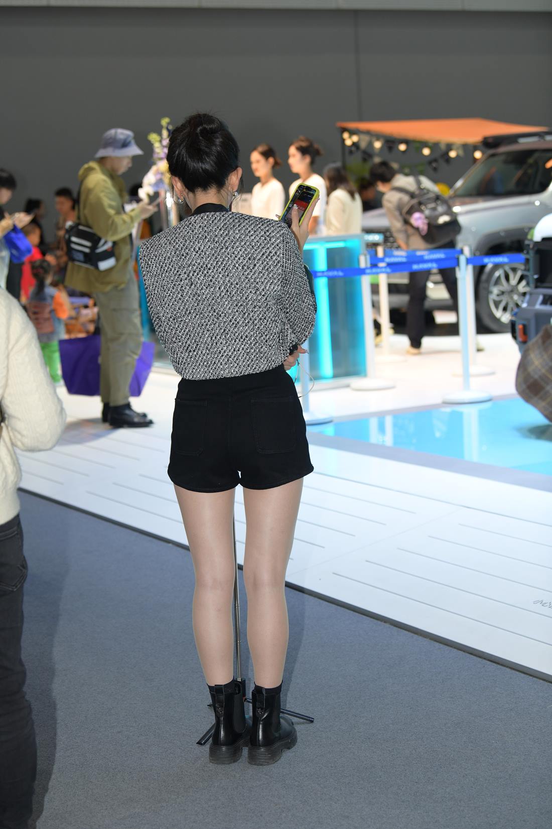 精选街拍作品 NO.5836 短靴短裤主播[62P/175MB]插图