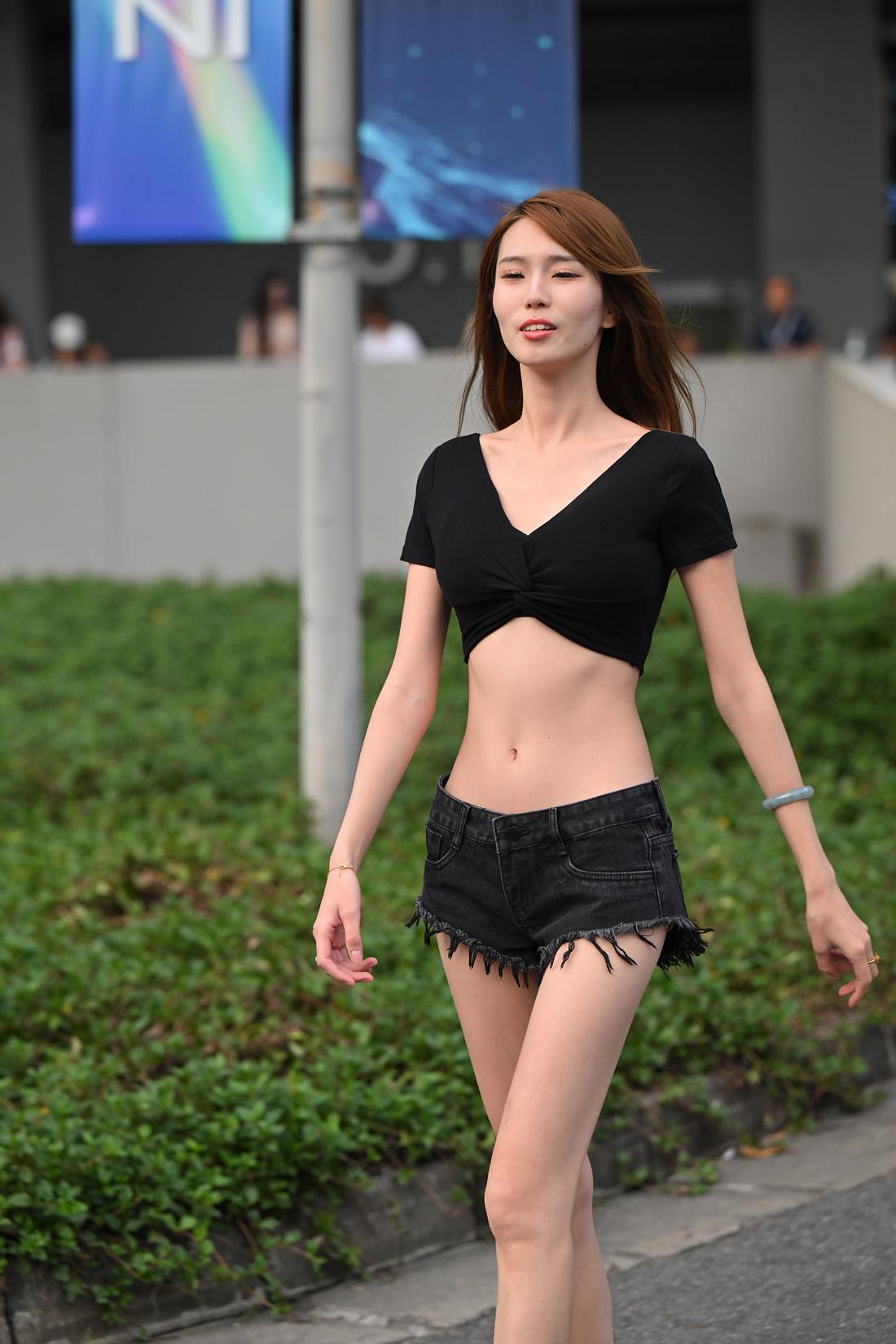 精选街拍作品 NO.5831 高挑牛仔短裤[48P/143MB]插图1